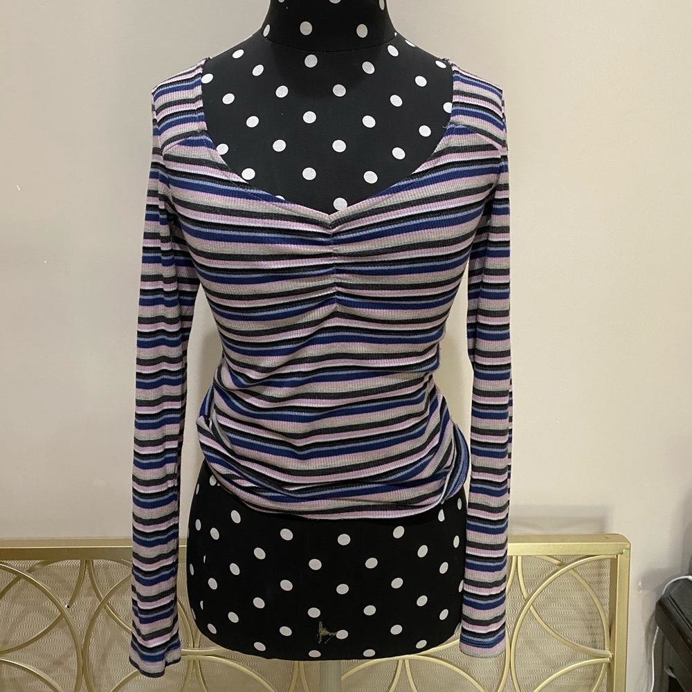 Long sleeve aero top